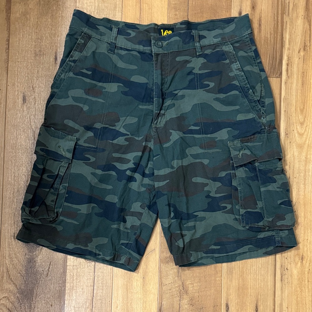 Lee Men's Green Camo Cargo Shorts